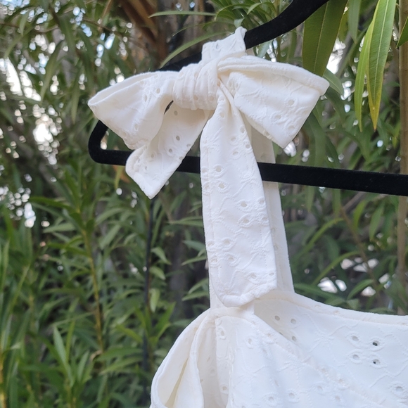NWT EGGSHELL EYELET FAUX SHOULDER TIES GAUZE BODY COVER UP SUN DRESS SIZE 4 TO 6 - Picture 2 of 9
